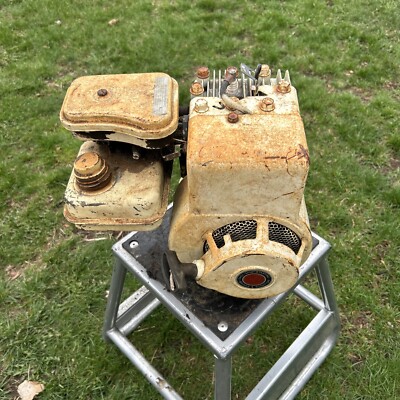 BRIGGS AND STRATTON 2HP ENGINE 60120 (TURNS OVER, RUSTY GAS TANK)