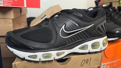 NIKE FLYWIRE AIR MAX SIZE 9 US /UK 8