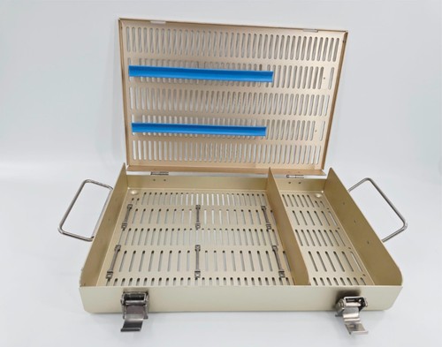 Sterilization Tray 18209.001 with insert tray and Latch Locking System - Picture 3 of 7
