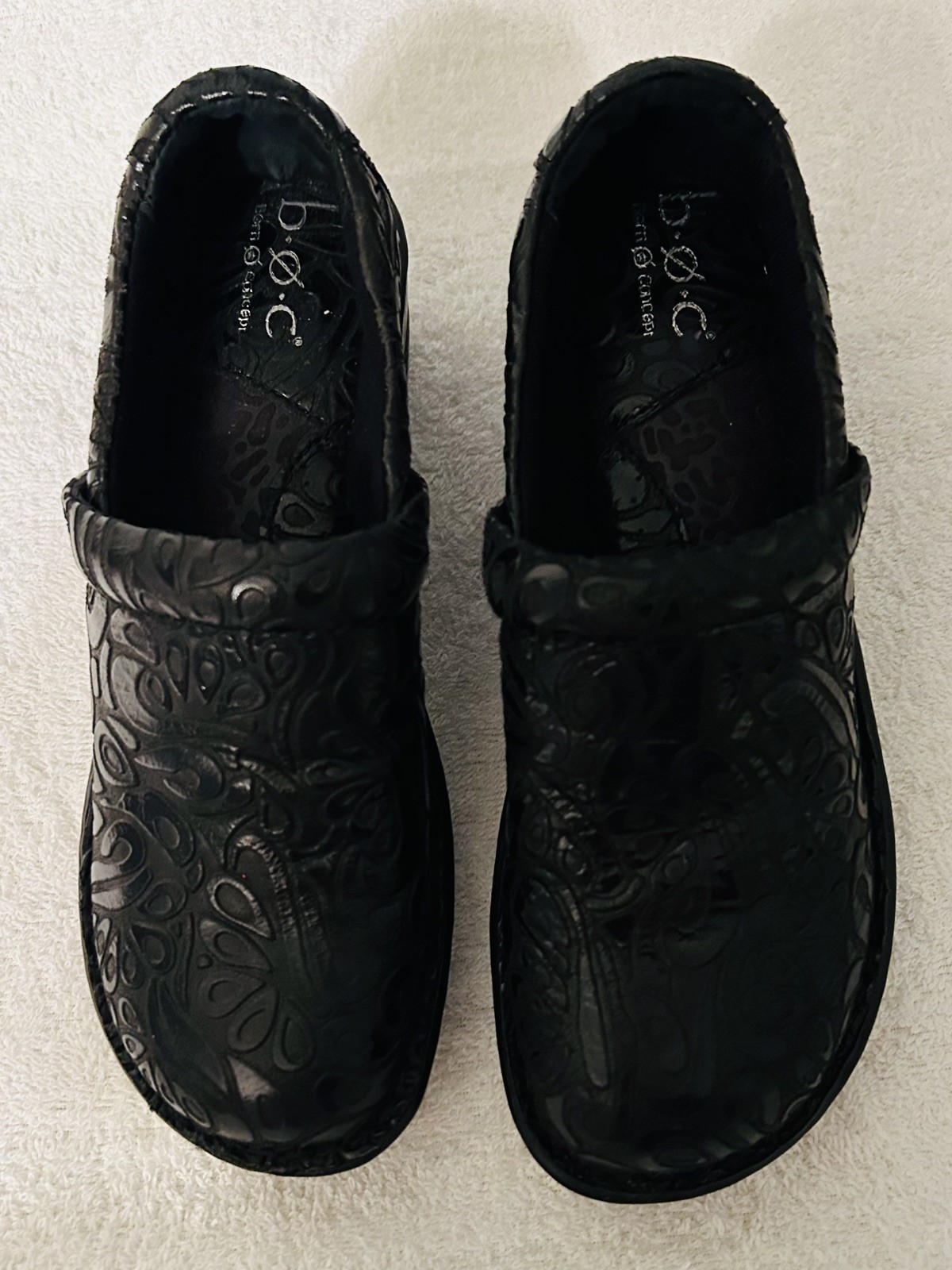 B.O.C Born Concept Womens Black Peggy Embossed Clog Shoes Size 7M