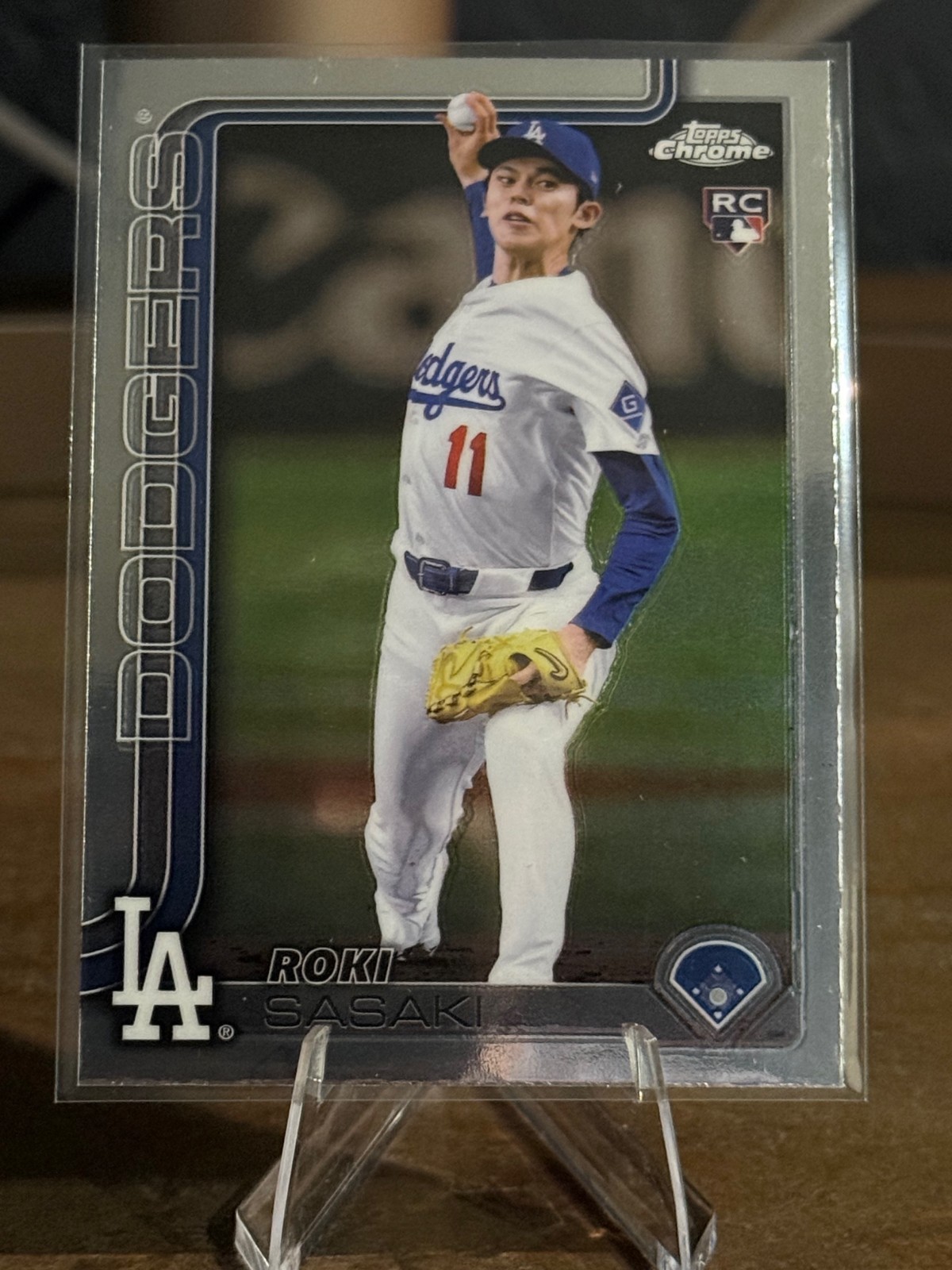 2025 Topps Chrome - Roki Sasaki #217 Topps Refractor (RC)