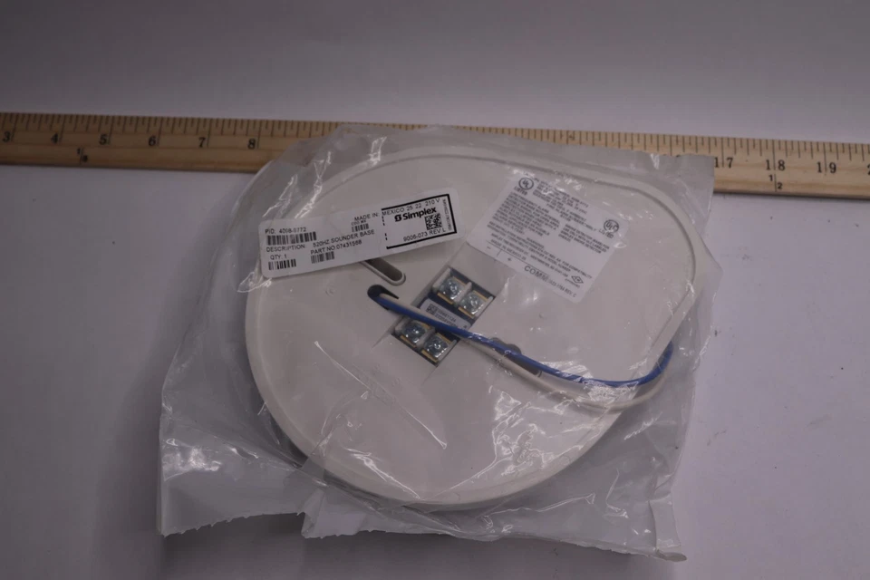 Simplex TrueAlarm Sensor Base w/ 520 Hz Sounder White 07431568 - Image 3 of 3