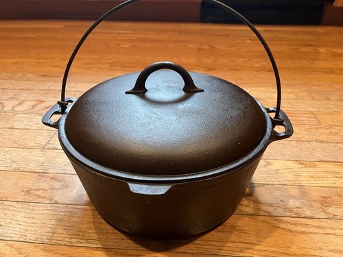 Vintage Favorite Piqua Ware Cast Iron #8 Dutch Oven Smiley Logo