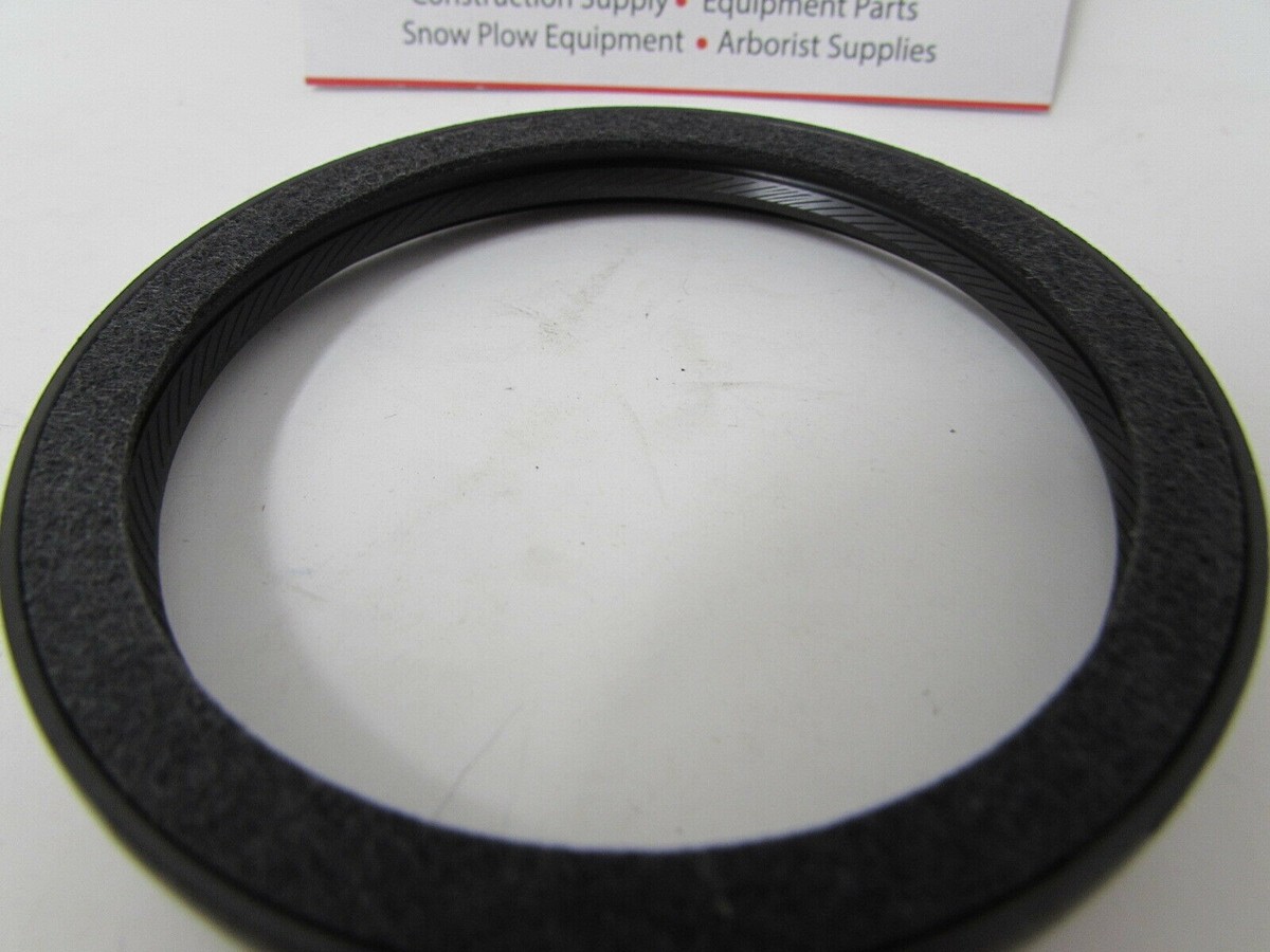 GENUINE KUBOTA CRANK SHAFT SEAL D722 D902 Z482 19215-99160