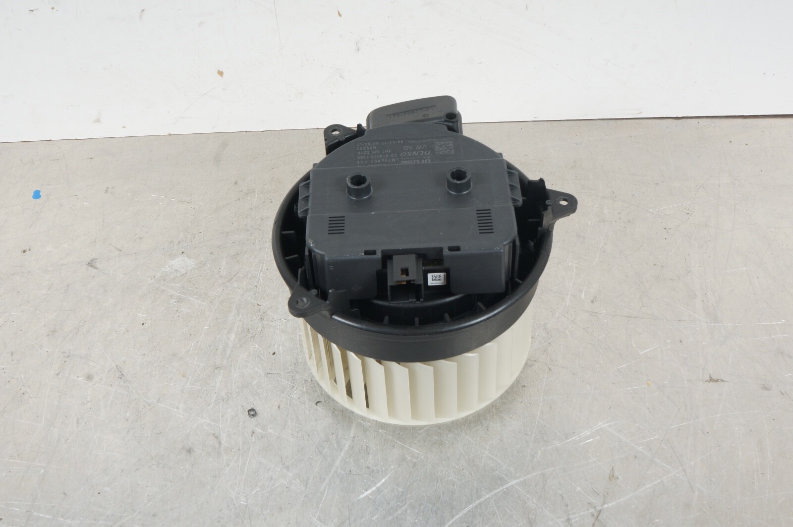 BENTLEY MULSANNE AUDI A8 - HVAC A/C Front Blower Motor Fan 4H1820021C