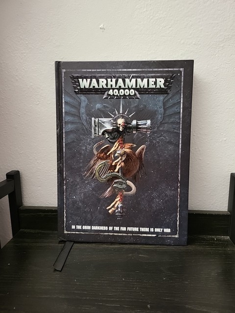 Warhammer 40,000 Games Workshop Hardcover  2017 Edition Pre Owned