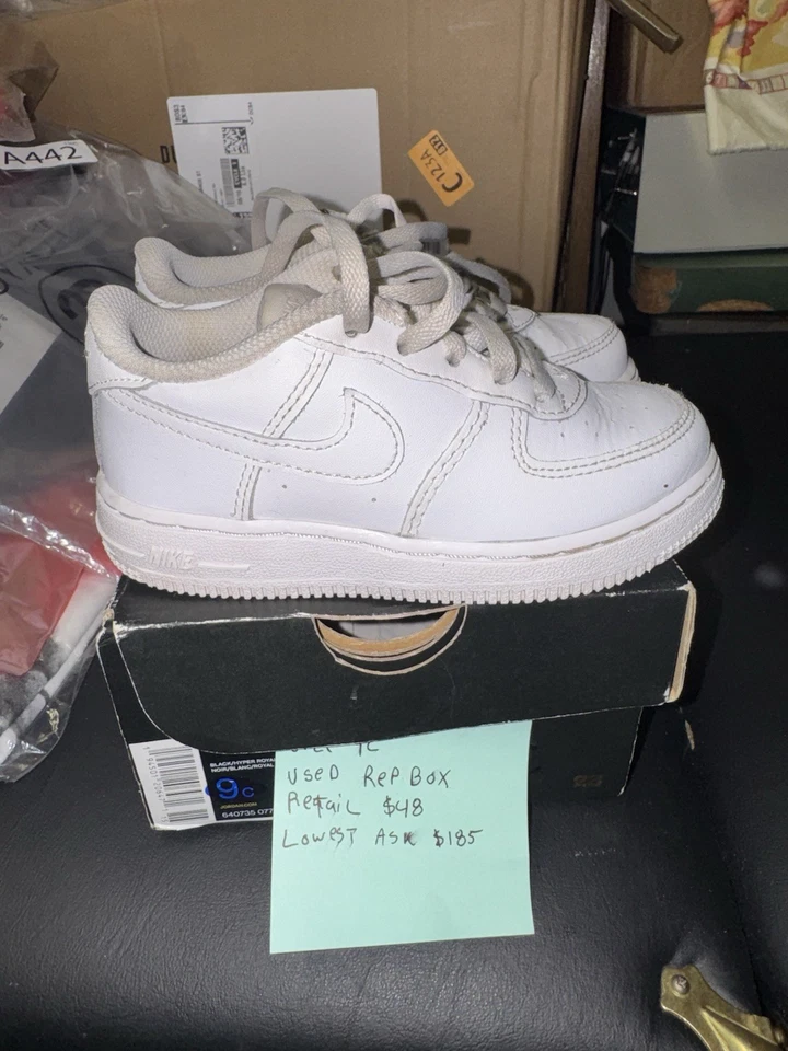 Tênis Nike infantil tamanho 9C triplo branco Air Force 1 baixo AF1 infantil DH2926-111 - Imagem 3 de 4