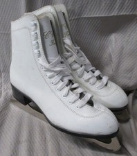 Vintage CCM Competitor Finesse Figure Skates White Leather Girl's Size 8