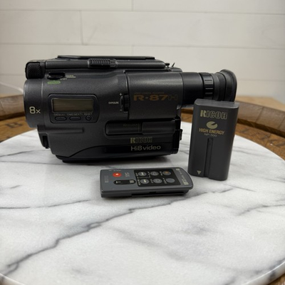 #ad Ricoh Camcorder Recorder And Remote R87H High 8 HI8 For Parts Or Repair Untested $35.00