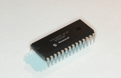 PIC 16C57-XT/P , 8-Bit CMOS Microcontrollers