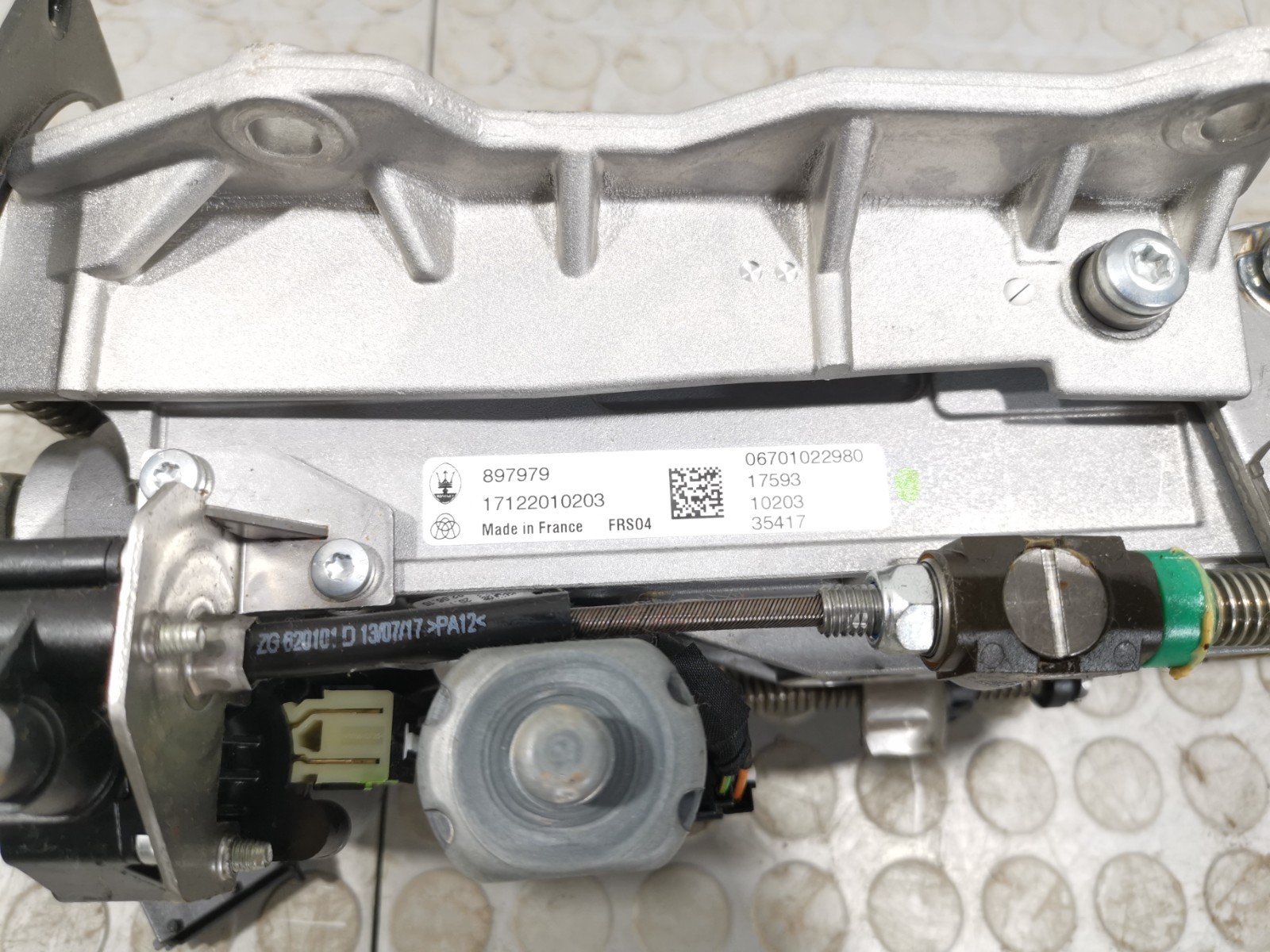 Maserati Levante 2018 Steering column P/N 670102298