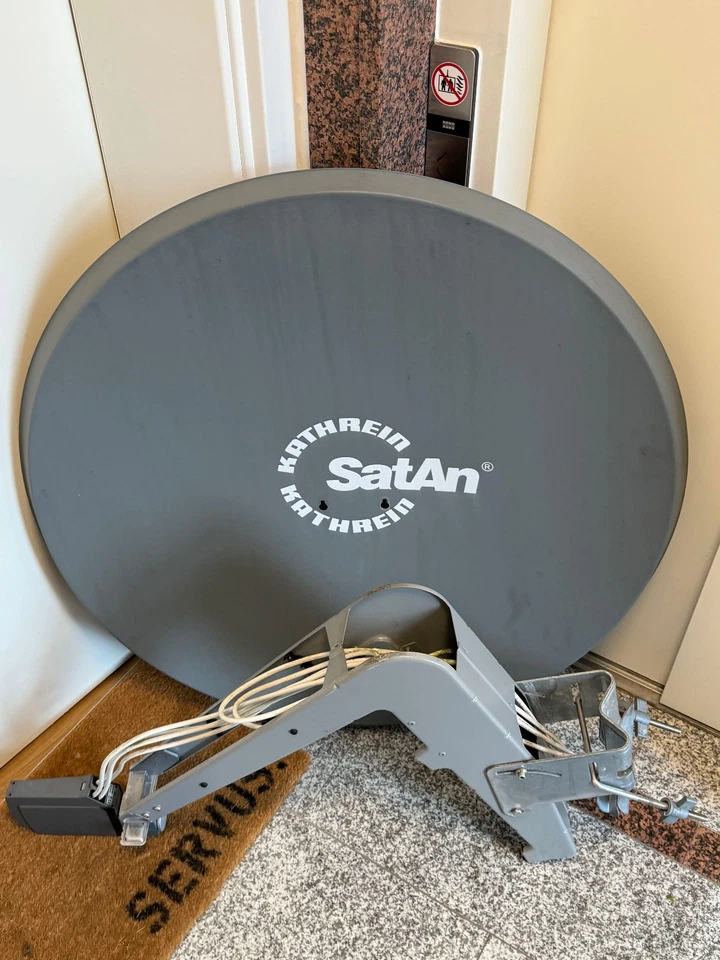 KATHREIN SAT Anlage Spiegel 100cm - Ca. 5 Jahre alt
