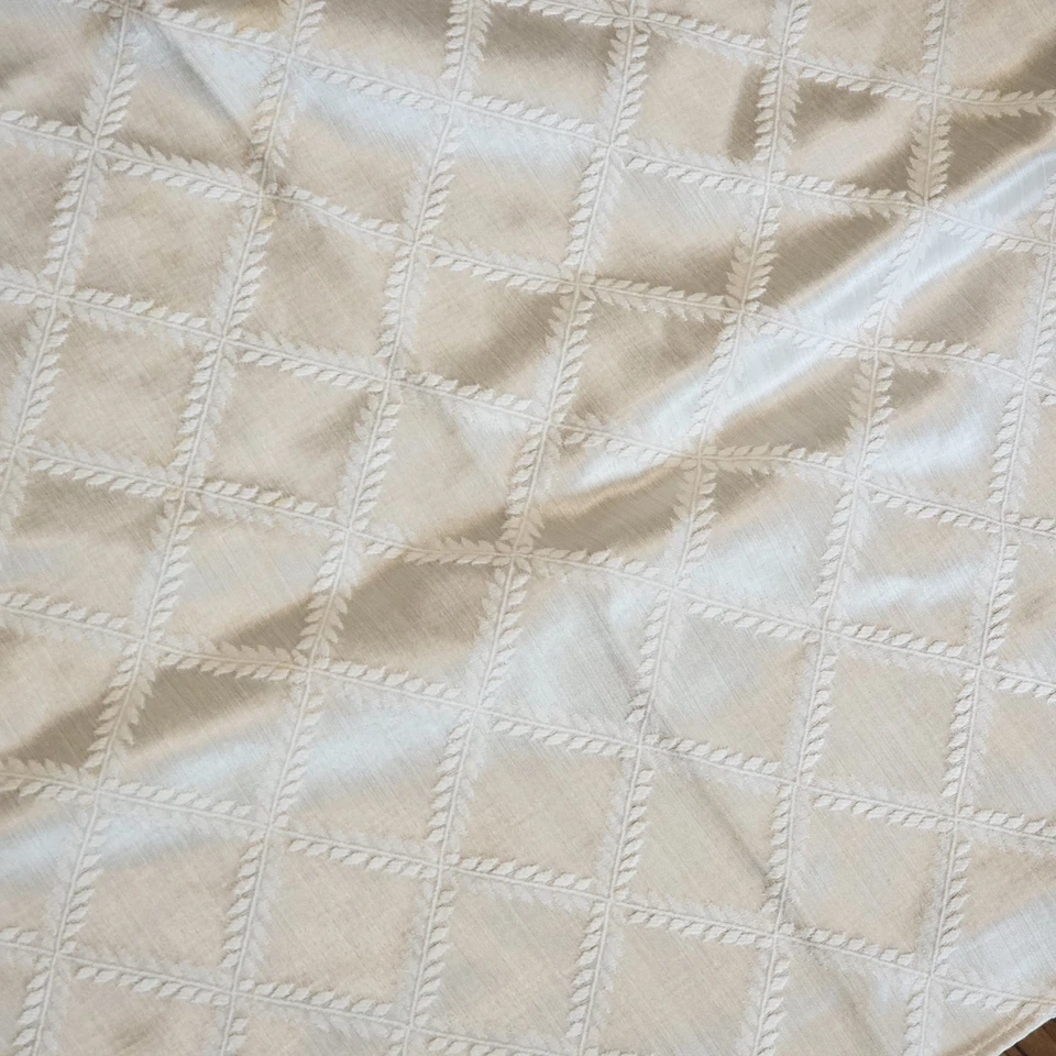 LENOX Tablecloth Ivory Platinum Laurel Leaf 96"x66" Cotton Blend Vintage Taiwan - Image 3 of 4