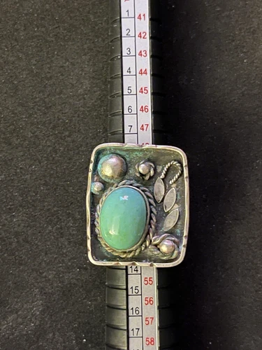 Vintage Native American Navajo Natural Turquoise Silver Ring Size 5.5