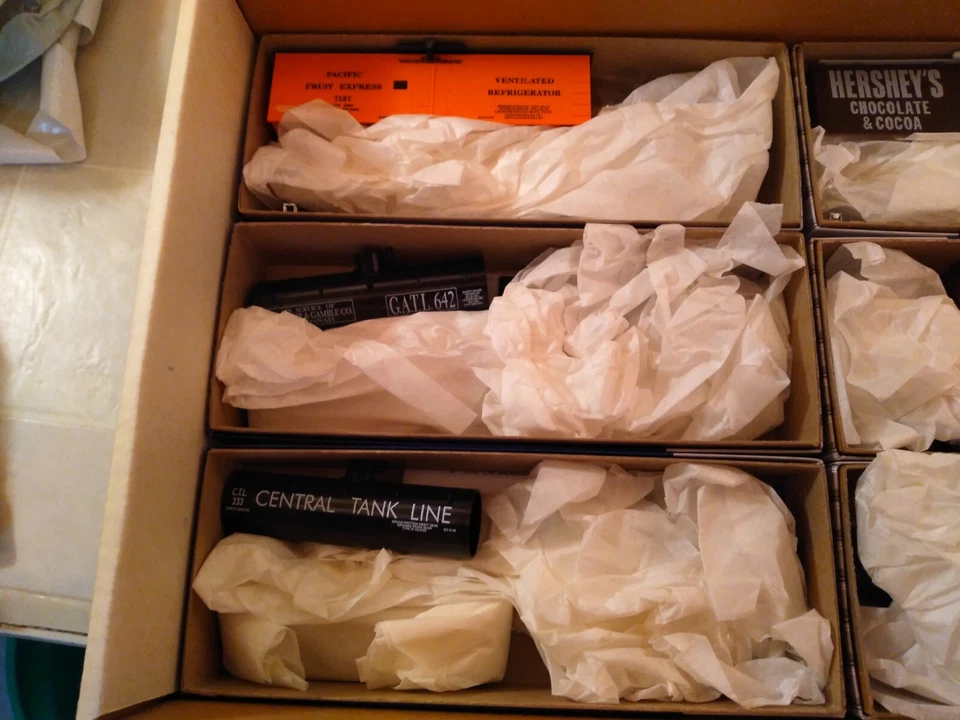 HUGE LOT 6 KIT CARS ROUND HOUSE HERSHEYS,P. FRUIT EXP.,U.P. &MORE - Image 4 of 4