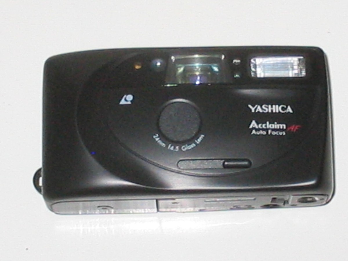 Yashica Acclaim AF Auto Focus Camera 24mm f4.5 Glass Lens Camera