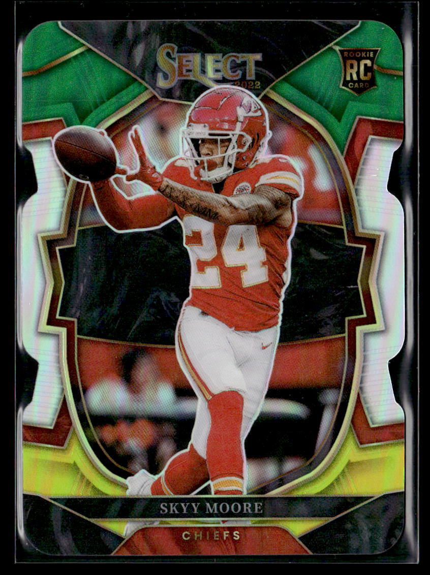 Skyy Moore RC - 2022 Panini Select Green and Yellow Prizm Die Cut Rookie #21
