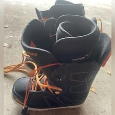 Thirtytwo Exit snowboard boots size 6