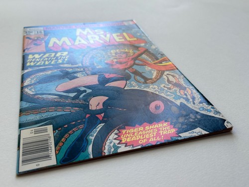 Ms. Marvel #16 (1978) 1st cameo appearance of Mystique VF range 1/4" tear - Picture 2 of 5