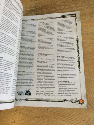 Warhammer 40,000 40k Mini Rulebook Soft Cover - Picture 2 of 4