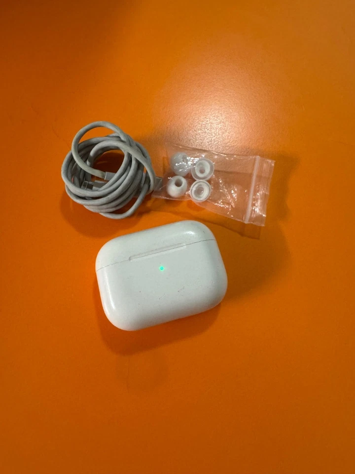 Apple AirPods Pro (1st generation), photo 4 sur 5