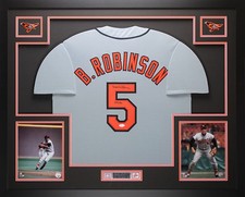 Brooks Robinson Baseball Cards: Rookie Cards Checklist and Autograph Buying Guide 14