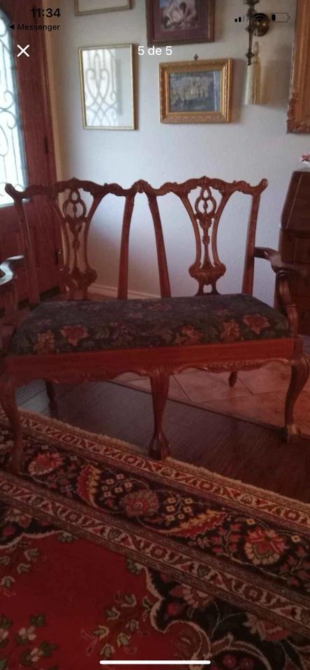 Sofá pie garra Chippendale caoba tallada vintage. Retapizado. Foto 2 de 4