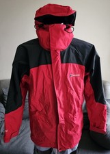 Berghaus Gore-Tex Pro Shell Hooded Jacket, Black/Red, Size Small. 