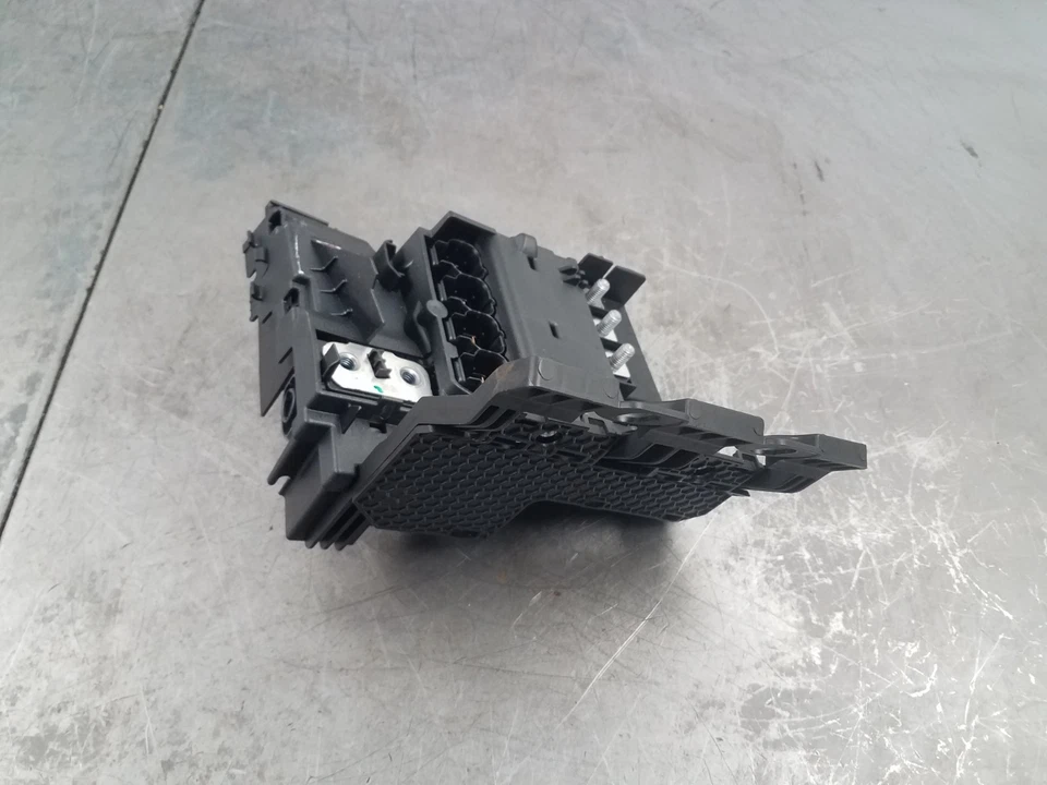 2018 BMW M5 F90 Battery Fuse Panel #3968 Z4 - Image 4 of 4