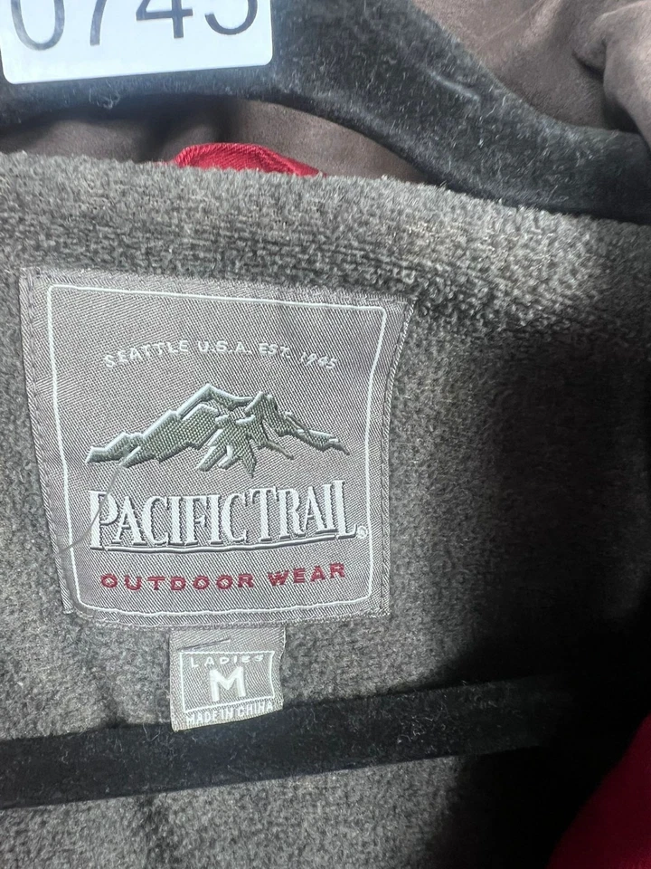 Chaqueta de invierno Pacific Trail Outdoor Wear roja para mujer de lana con capucha talla M Foto 3 de 4