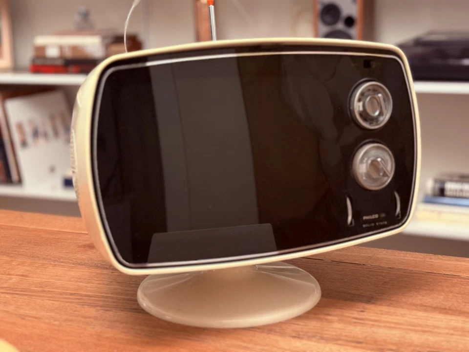 1972 Philco Trendsetter Black & White Television - B370EWH - Partially Restored - Image 2 of 4