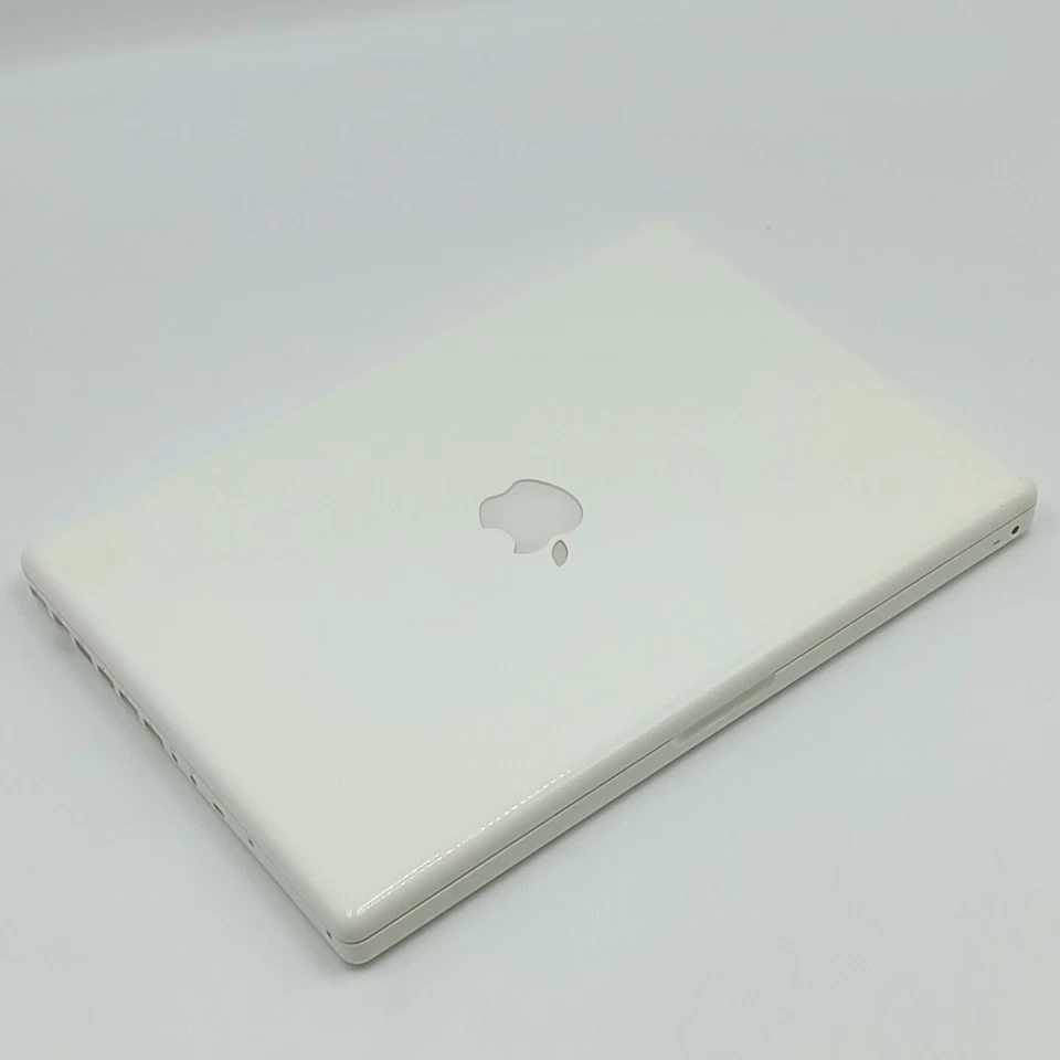 MacBook 13 2010 Apple in Buono Stato Bianco 2,4 GHz 2GB RAM Funzionante Completo - Immagine 2 di 4