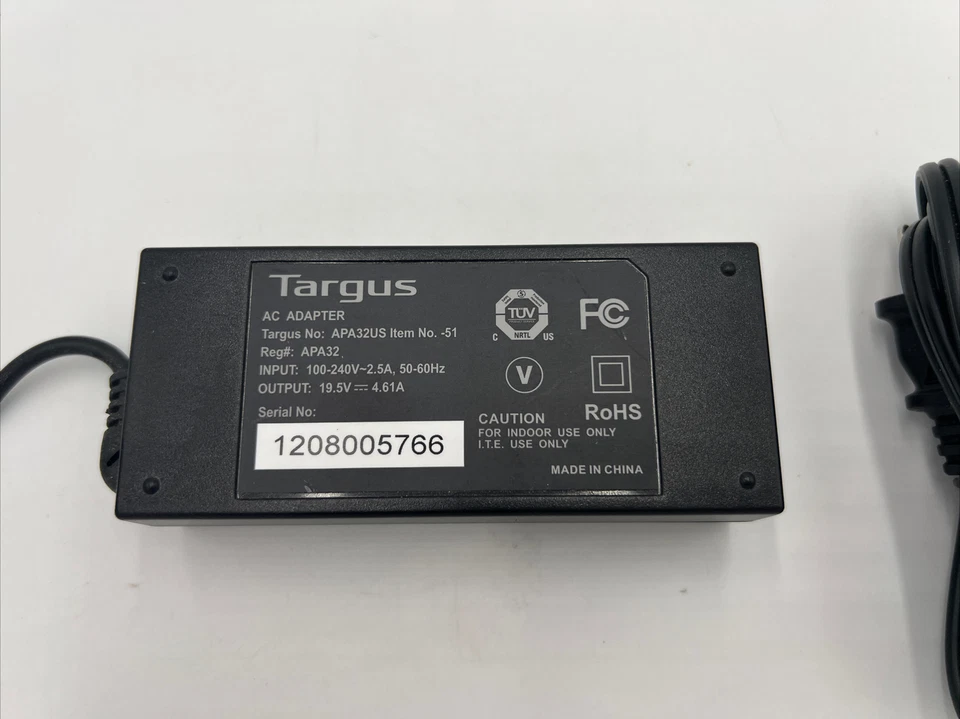 Adaptador de CA Universal Targus APA32US Cable de Alimentación 90W Foto 2 de 4