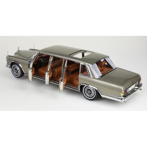 MERCEDES 600 PULLMAN W100 LIMOUSINE WITH E SUNROOF 1963/1981 SILVERGOLD 1:18 - Imagen 3 de 3