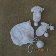 Baby Bonnet and Mitts, White