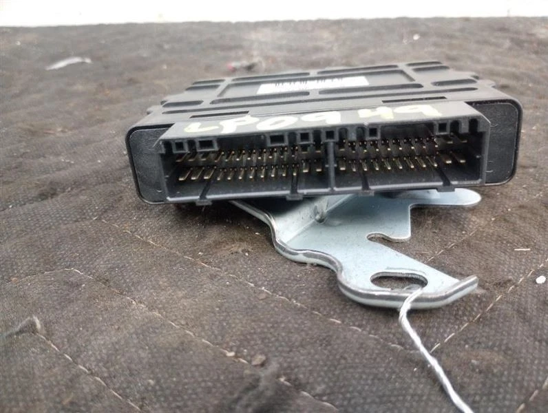 2016 Mitsubishi Outlander Transfer Case Chassis ECM 2758182 - Image 3 of 4