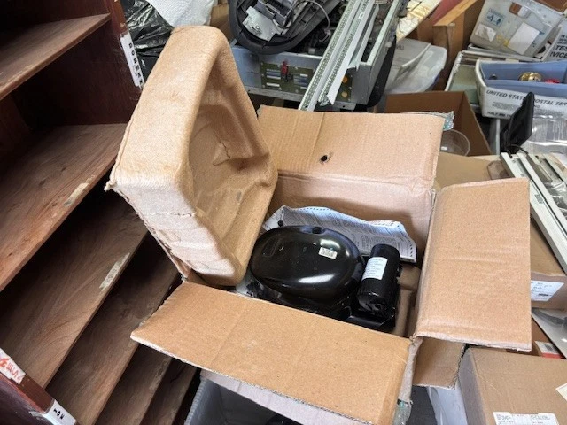 Tecumseh AE1022E-212-J7 1-HVAC 1-фазный компрессор 115V 4528Btu R134A - Изображение 4 из 4