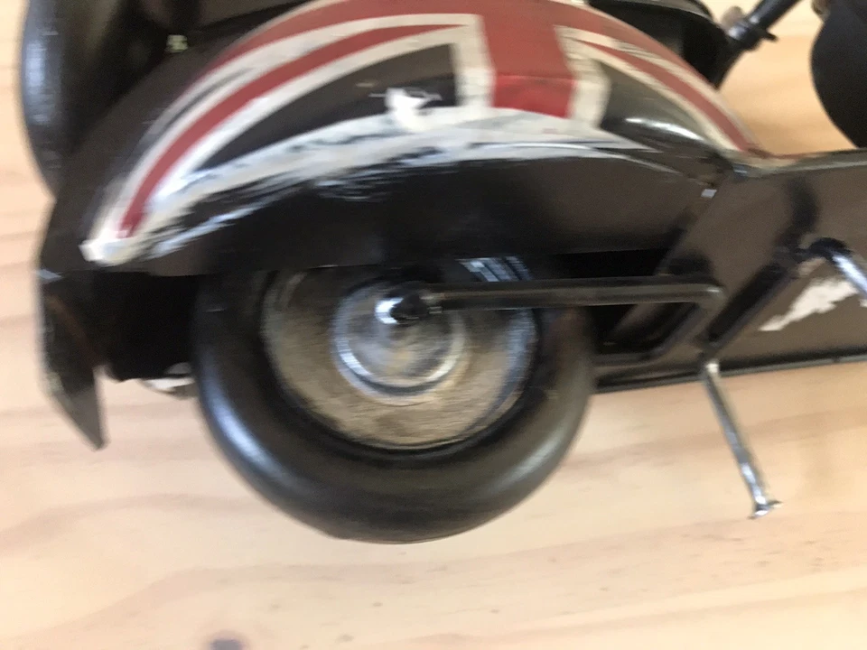 Modelo de scooter de metal prensado vintage motocicleta British Union Jack ciclomotor Foto 3 de 4