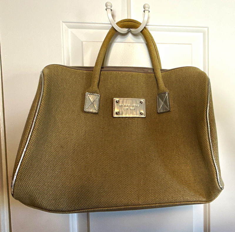Michael Kors Beige Zip Closure Business Case Unisex Adult Travel Bag