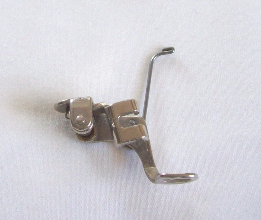 Pfaff LOW SHANK embroidery darning foot - Part 53001 for Model 230 and others - Image 3 of 3