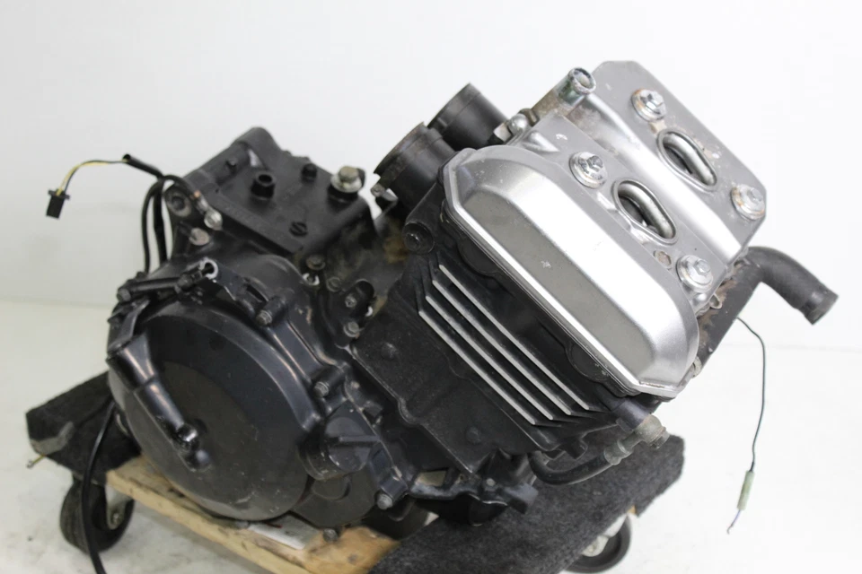 Kawasaki Ninja 250R EX250F 2003 motor Foto 3 de 4