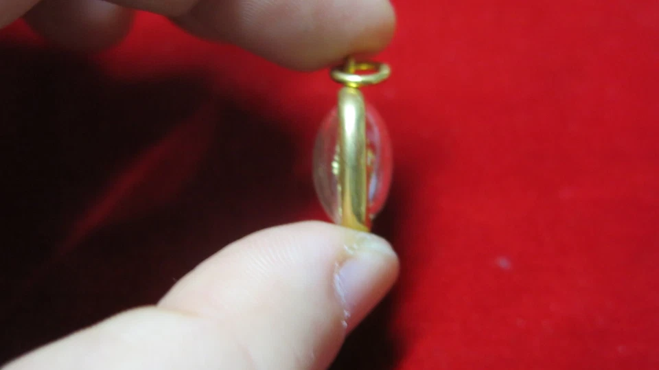 Tiny Gold Rooster Chicken Pendant – Miniature Animal Charm Jewelry Figurine Gift - Изображение 3 из 4