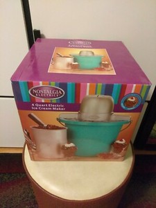 Nostalgia electrics 4 quart ice cream maker