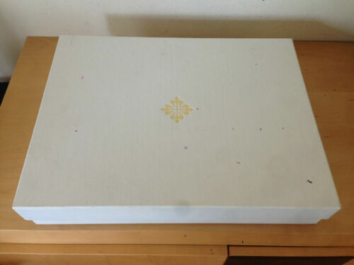 Used - Vintage Box PATEK PHILIPPE 41 X 31.5 X 8 Cm - Cardboard