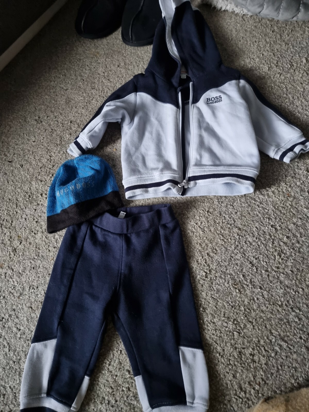 Picture 2 of 4