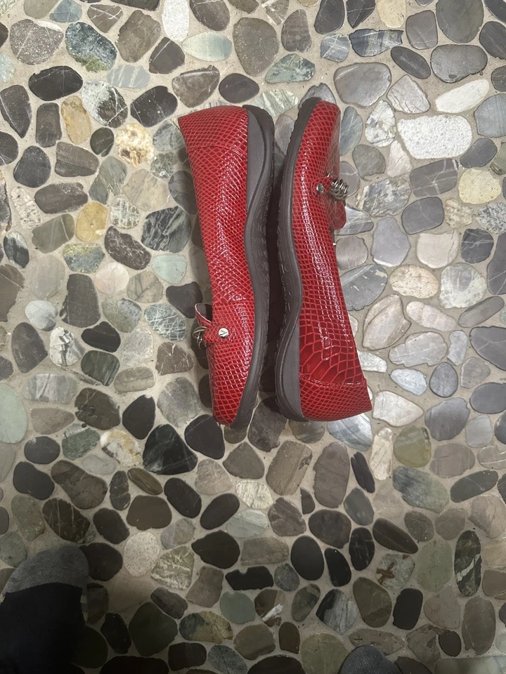 Zapato Vionic Alda Mujer Talla 10 Rojo Lagarto Cuero Plano Orthaheel Cadena Mocasín Foto 4 de 4