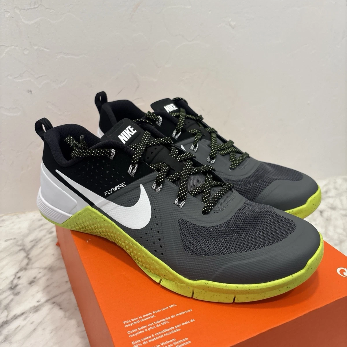 Nike Metcon 1 OG Black White Volt for Sale | Authenticity
