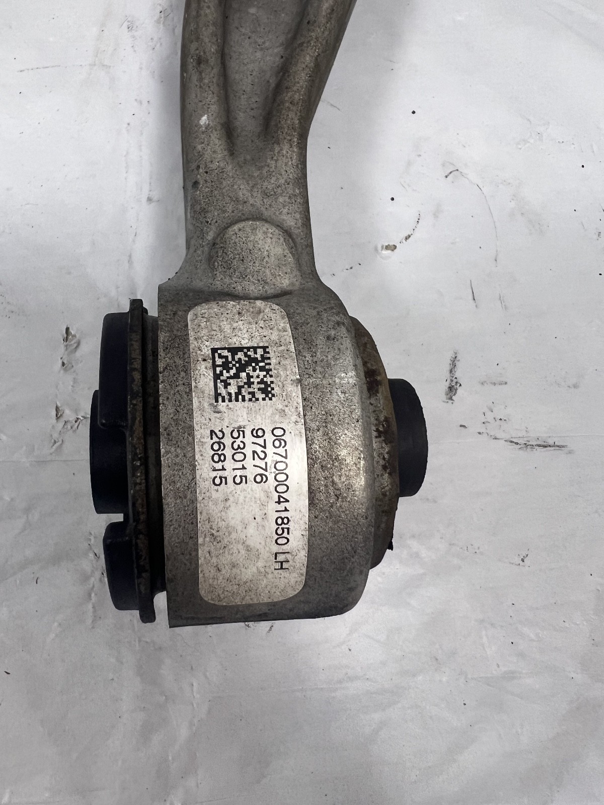 2014-17 Maserati Ghibli S Front Left Upper Control Arm 06700041850 OEM