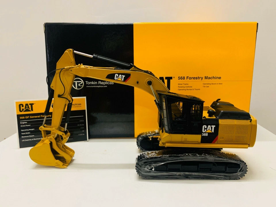 Tonkin Replicas Cat 568 Forestry Machine 1/50 DieCast Collectible Model TR40003 - Image 3 of 4