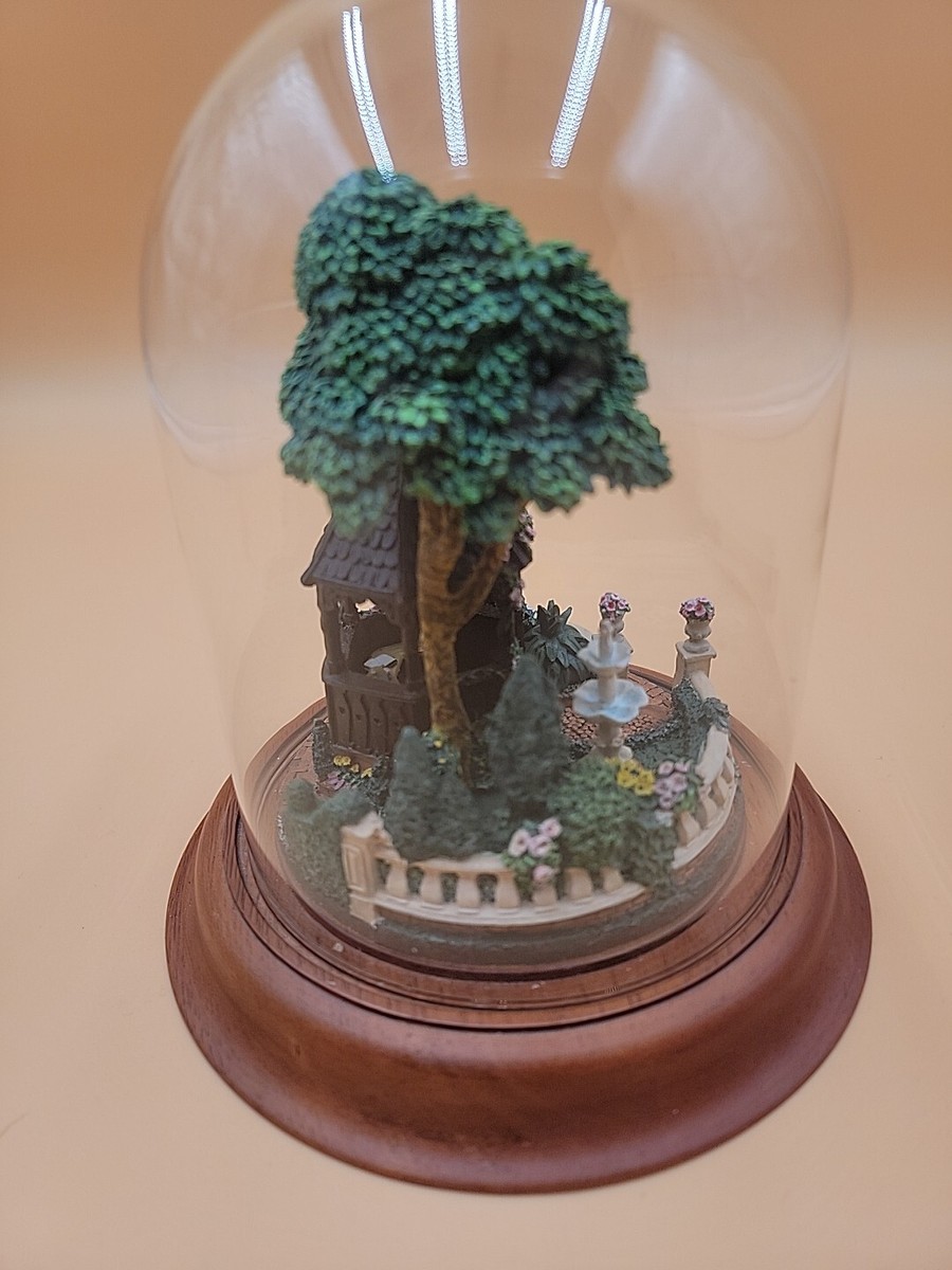 Vintage 1988 Franklin Mint Princess Victoria's Dream Garden By